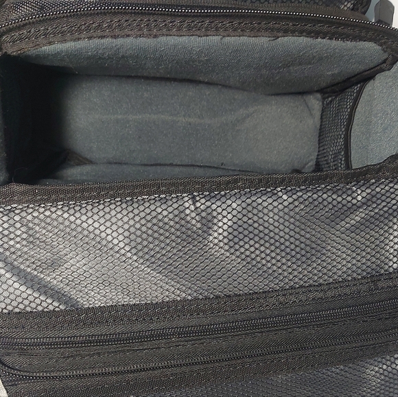 Nikon Compact Digital SLR Accessories Bag, Black Gray - Picture 4 of 14